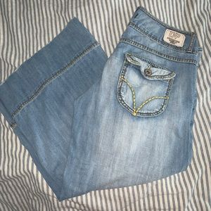 Dept of Peace. Size 5 capri.